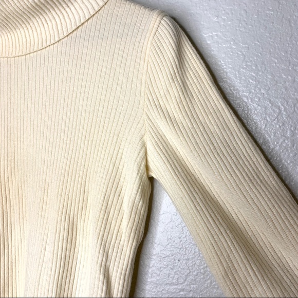 Escada cream turtleneck cashmere long sleeve - Picture 3 of 7